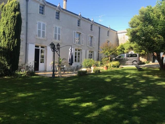 Mazette! Le Chateau Niort Ngoại thất bức ảnh